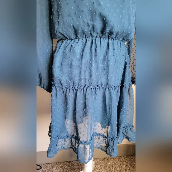 Blue detailed dress - size large - Picture 4 of 6